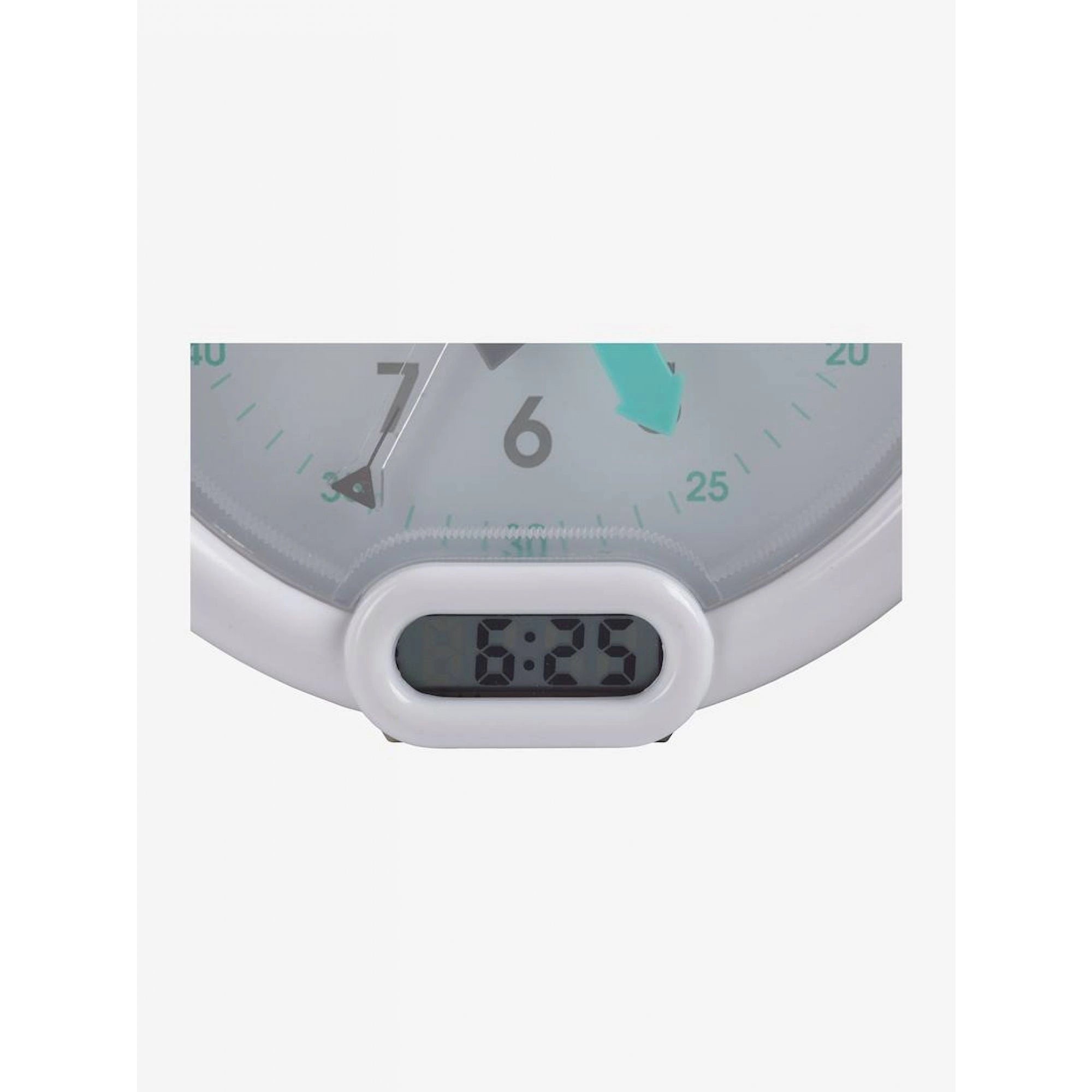 Écran numérique du réveil éducatif Kid’Sleep Clock affichant l’heure sous le cadran analogique