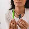 Pendentif stylo strié ARK à mâcher