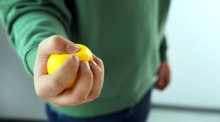 Balle anti-stress colorée – outil sensoriel pour apaiser et favoriser la concentration chez les personnes autistes et TND
