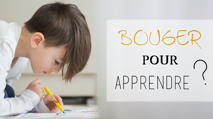 Un enfant en train d'écrire