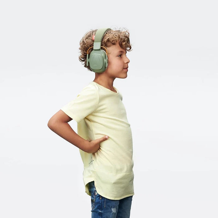 enfant avec casque