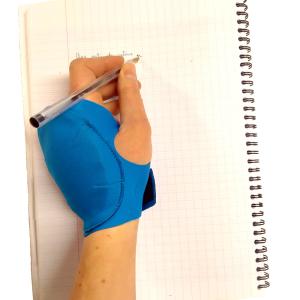 Le gant lesté est un outil idéal pour procurer des informations proprioceptives au niveau de la main